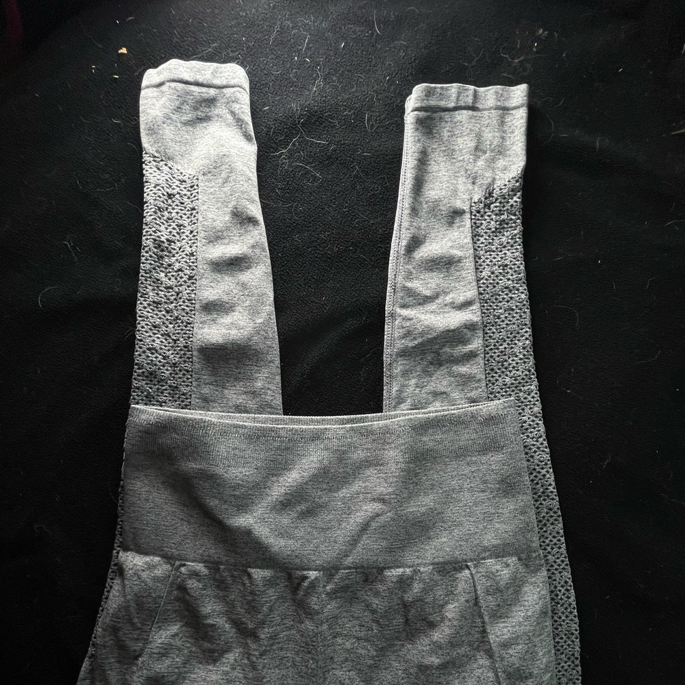 grey leggings